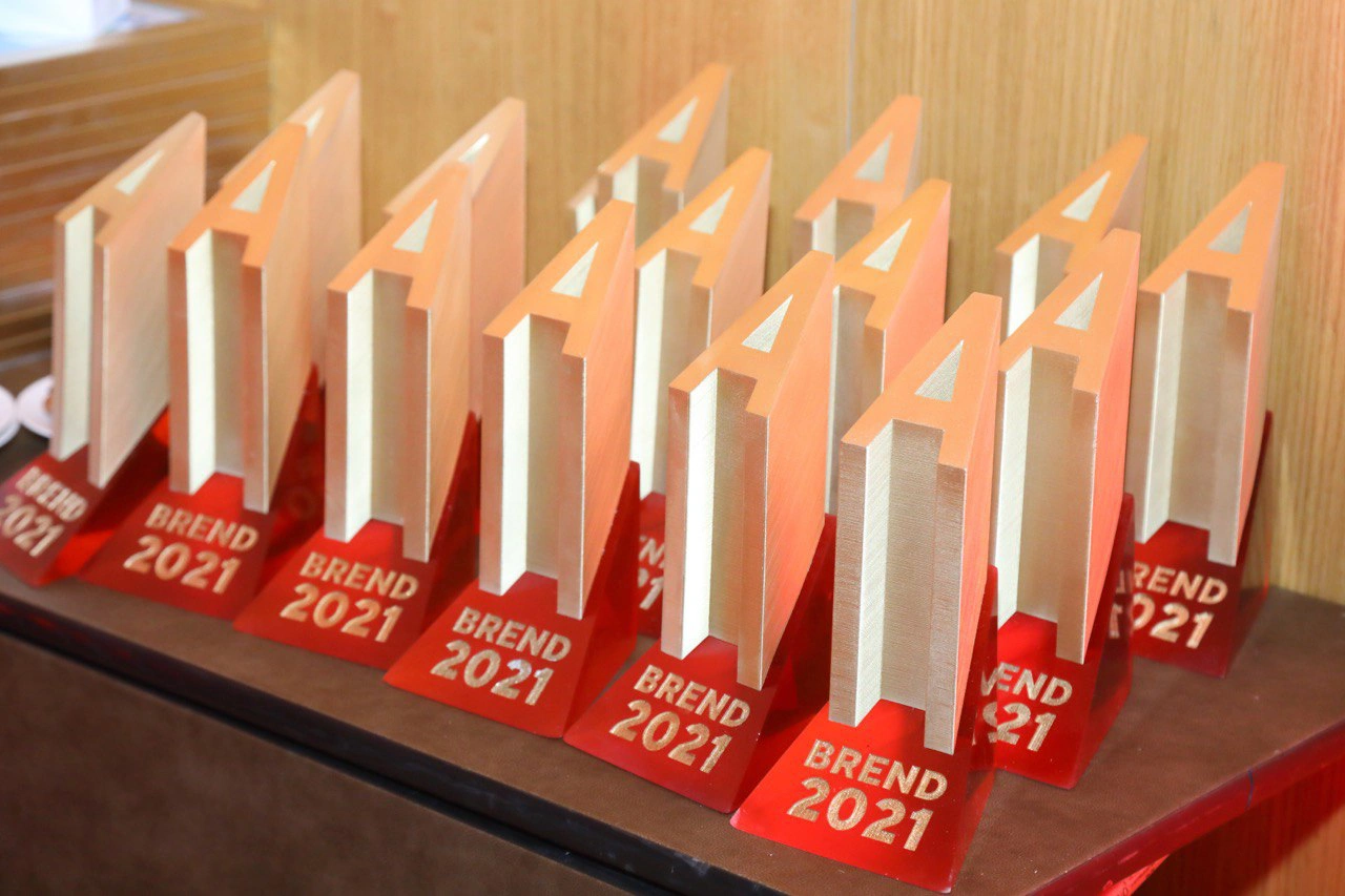 Победители V Премии «Бренд года 2021» получили награды